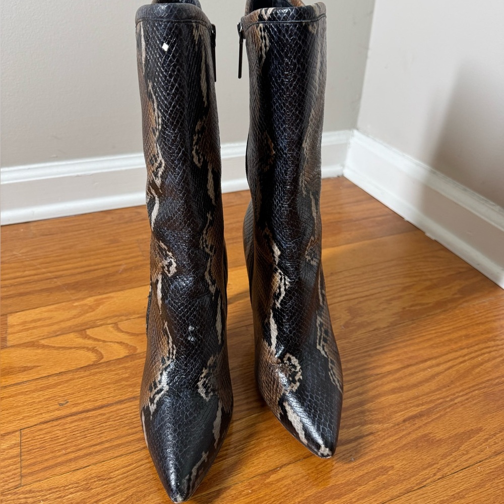 Donald J. Pliner Black and Brown Snakeskin Leather Heeled Boots 9.5M - Picture 3 of 14
